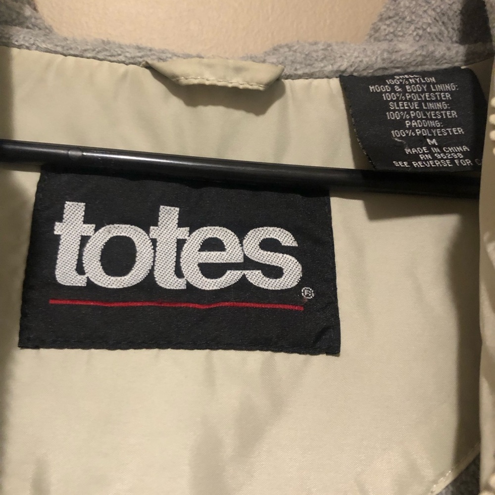 Women’s totes  fall jacket - Picture 3 of 7